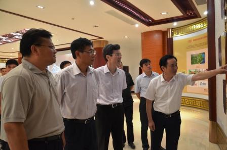 张小平市长视察luck18 (1).jpg